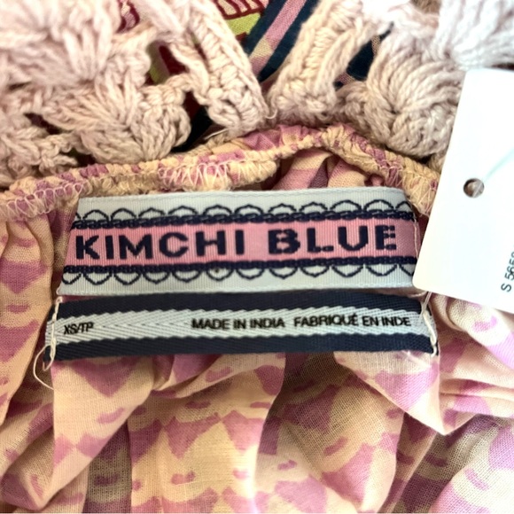 Kimchi Blue Cotton & Crocheted Top. Small. NWT. - Picture 10 of 10